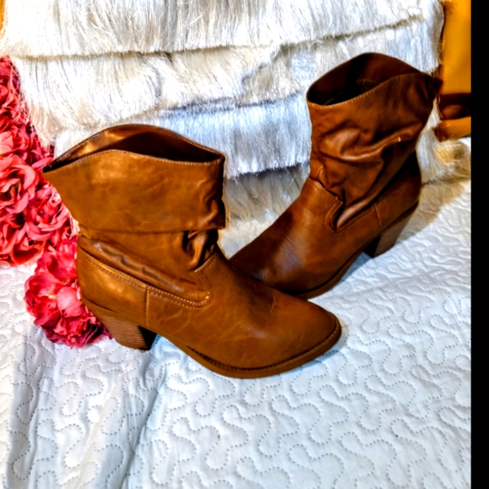 American eagle brown leather block heel boots size 10